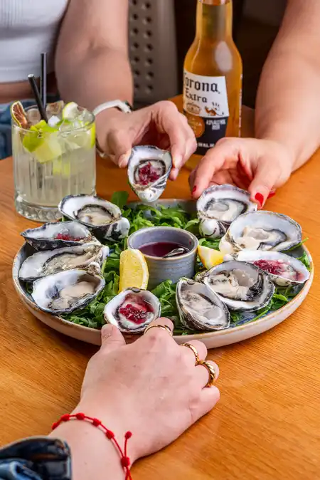 Fresh oysters